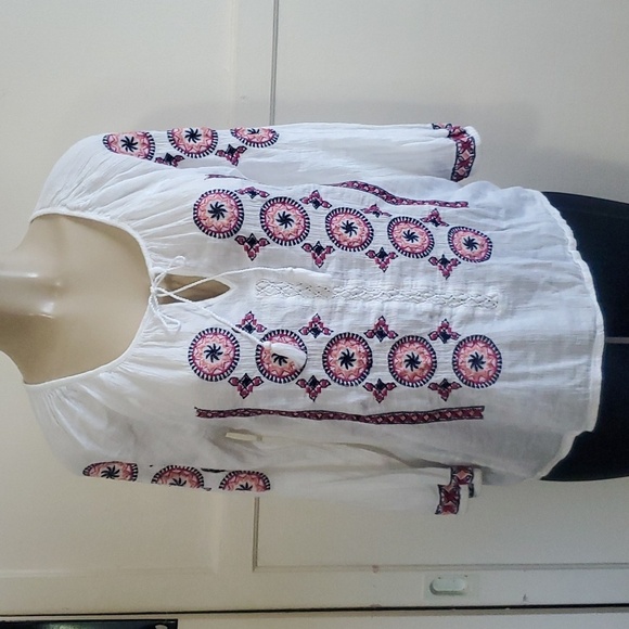 Lucky brand Tunic white embroidered boho top tassel tie at collar Size Medium - Picture 1 of 11